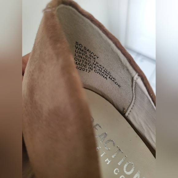 Kenneth Cole Size 8 NWOB - Picture 5 of 5